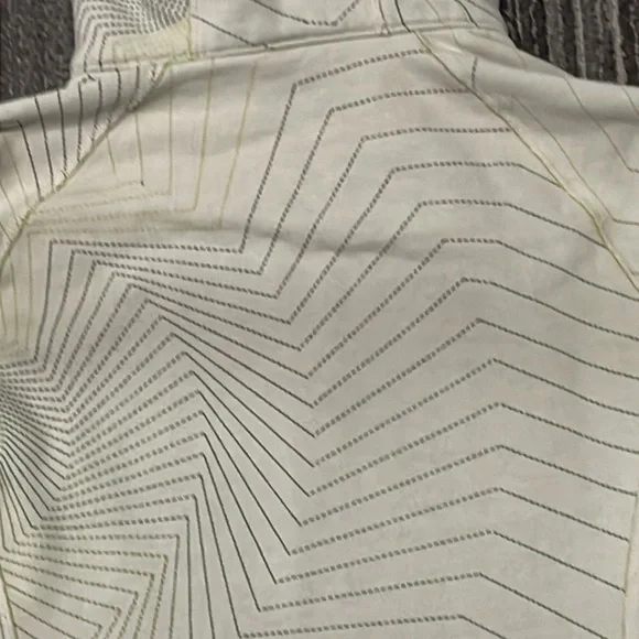 Lululemon Scooba Jacket size 6 - Picture 9 of 10